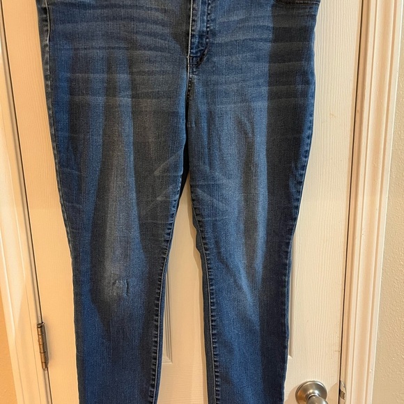 D. Jeans Women's Sz 16 Straight Leg Cotton Blend Denim Blue - Picture 3 of 5